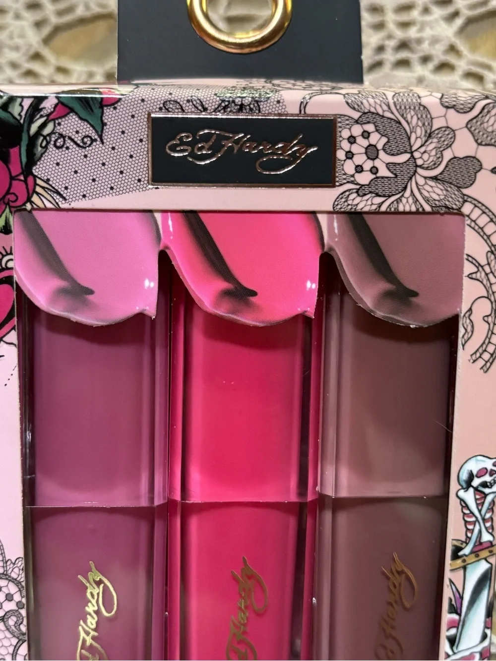 Ed Hardy 3 Piece Glass Shine Lipstick Set Vibrant Red/Mauve/Brown Super Pigment